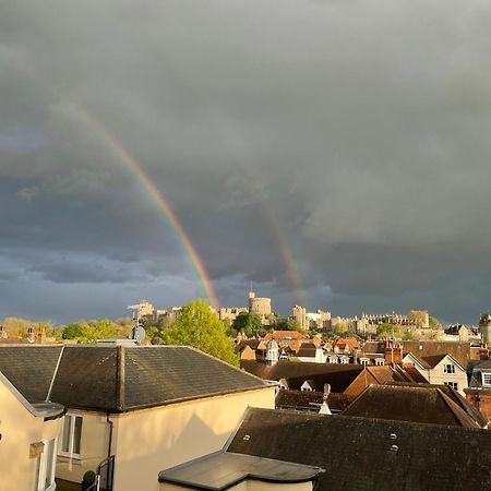Top Floor En-Suite Double Bedrooms With Great View Of Windsor Castle & Free Parking Exterior photo